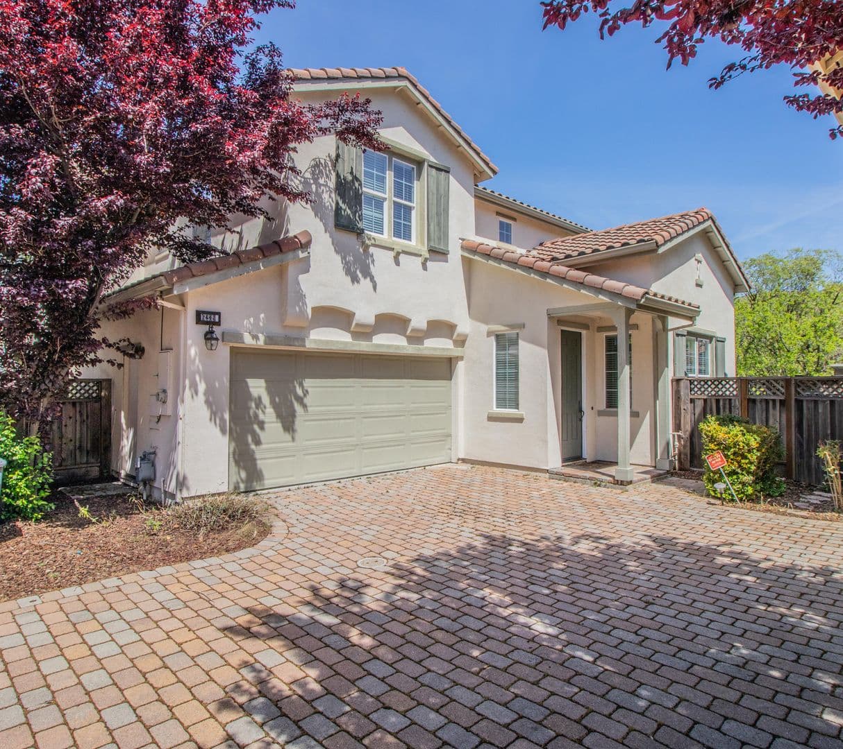 Vallejo House: 6239 Newhaven Ln