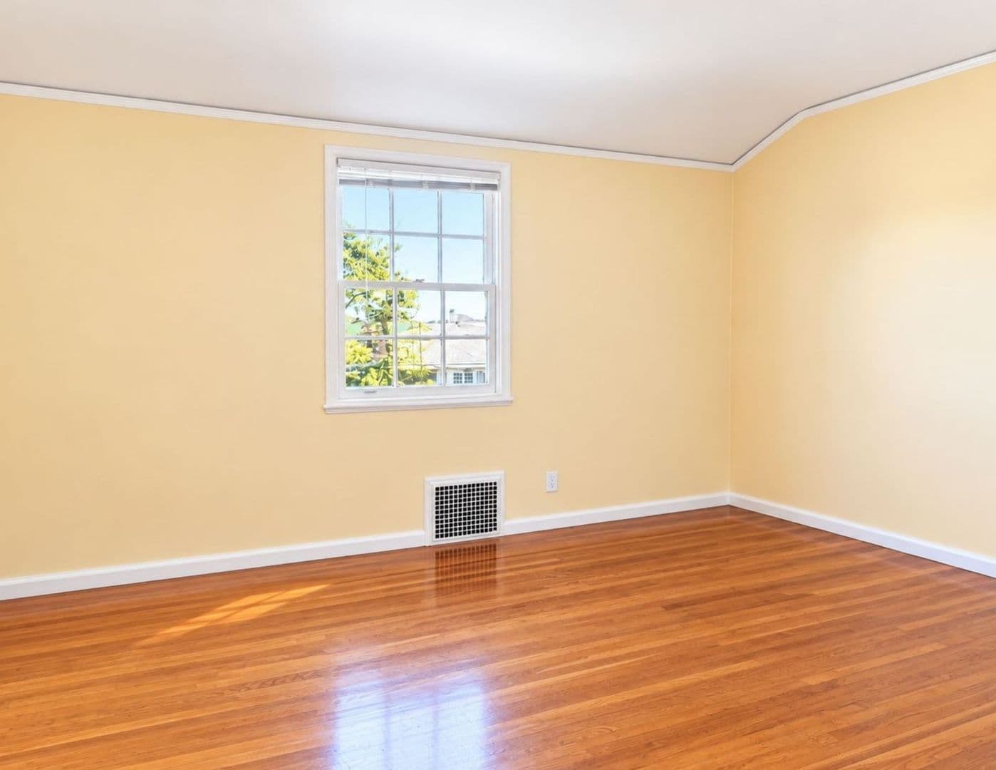 Berkeley Condo: 1739 Spruce St