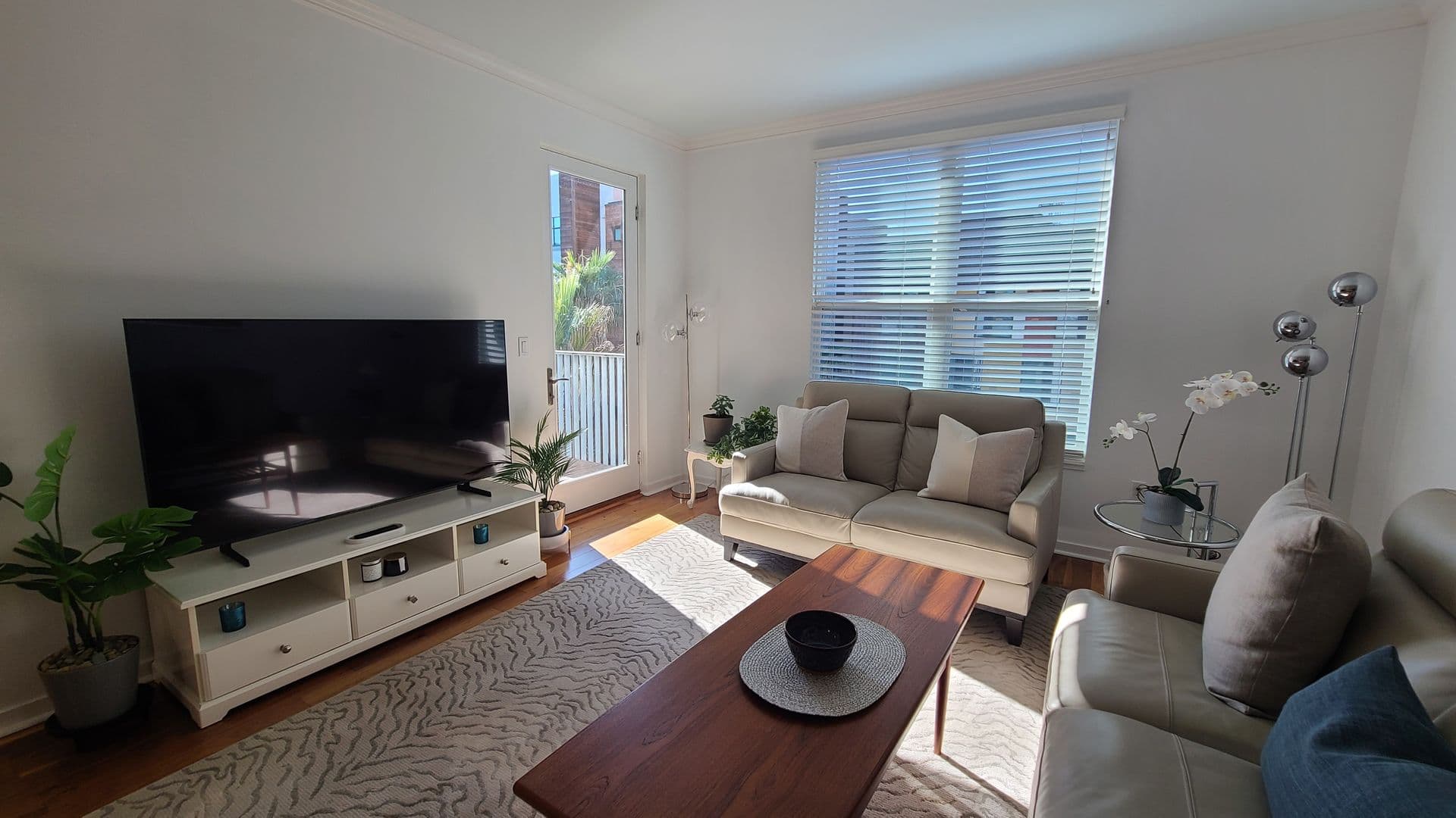San Francisco House: 5800 3rd Street #1418
