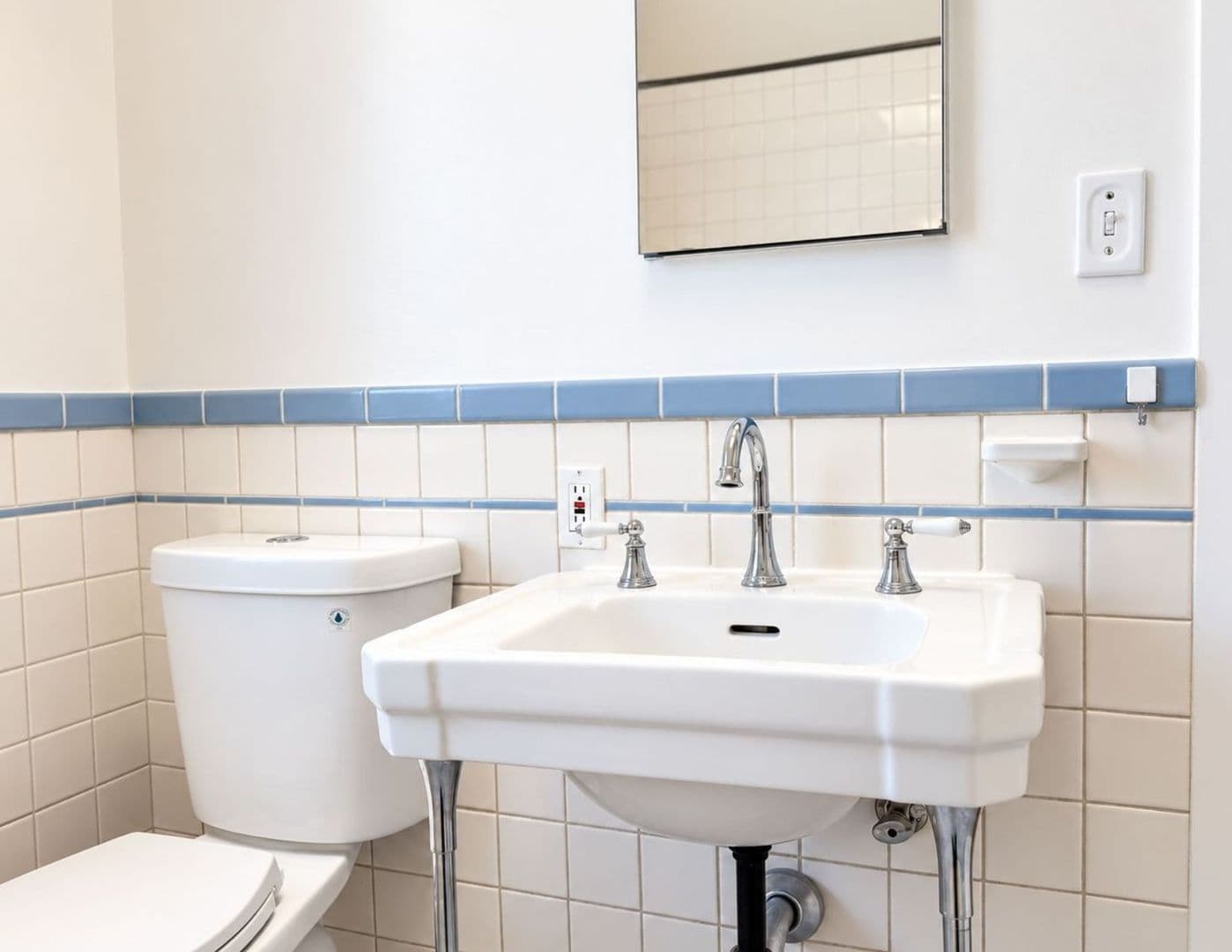 Berkeley Condo: 1739 Spruce St