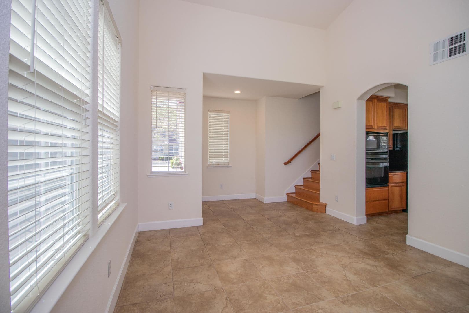 Vallejo House: 6239 Newhaven Ln