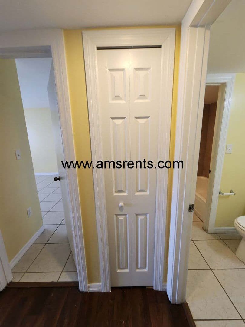 Orlando Apartment: 1406 W Holden Ave Unit A-10