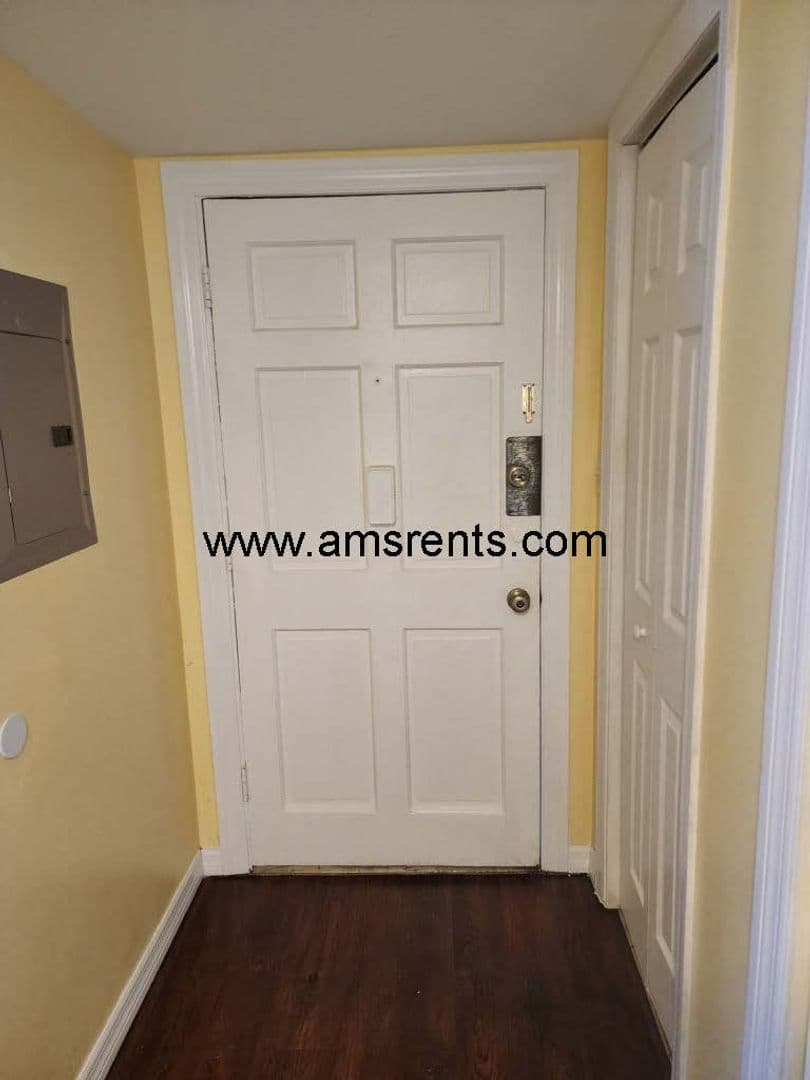 Orlando Apartment: 1406 W Holden Ave Unit A-10