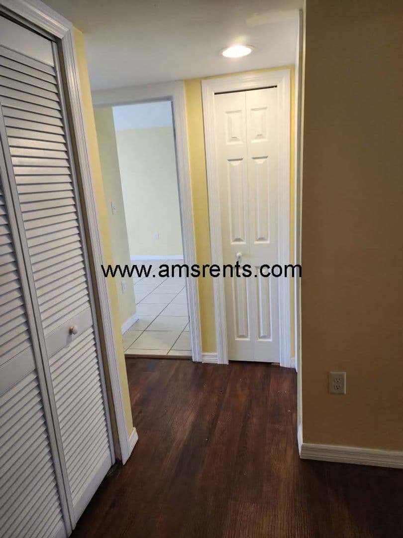 Orlando Apartment: 1406 W Holden Ave Unit A-10