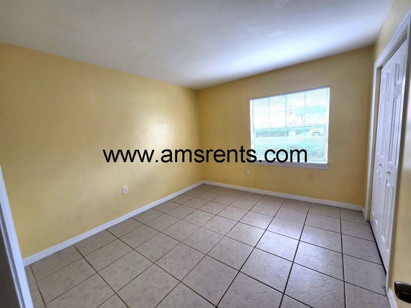 Orlando Apartment: 1406 W Holden Ave Unit A-10
