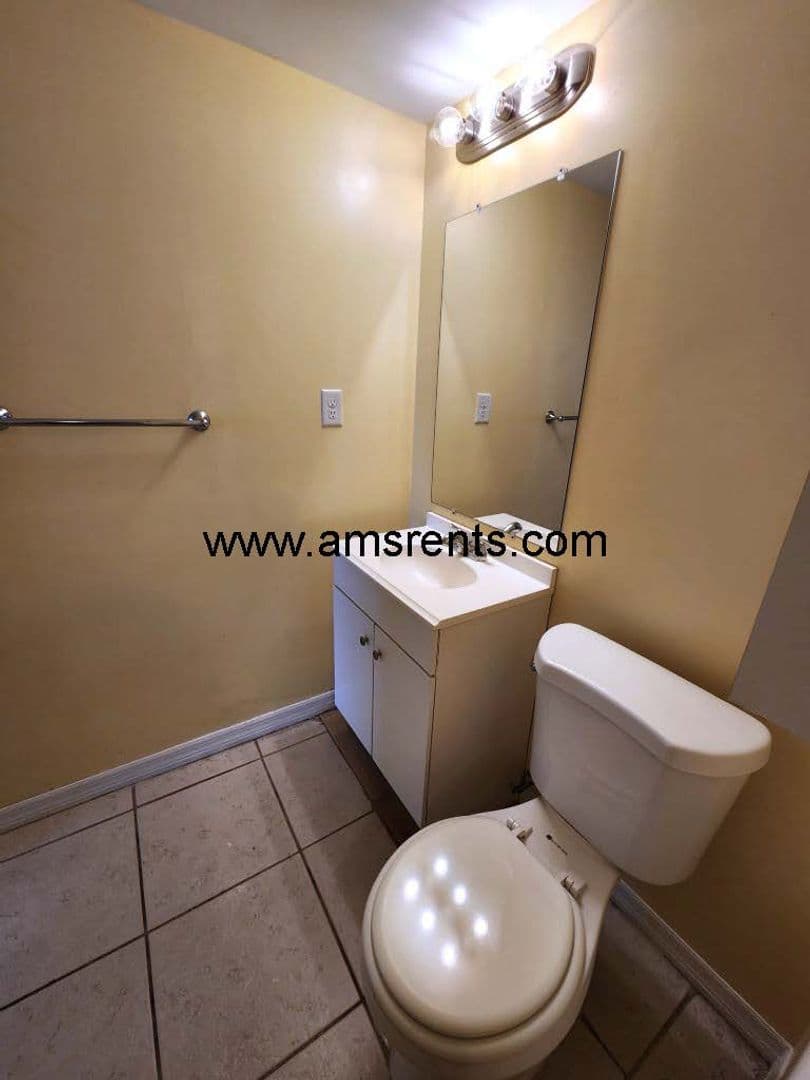 Orlando Apartment: 1406 W Holden Ave Unit A-10