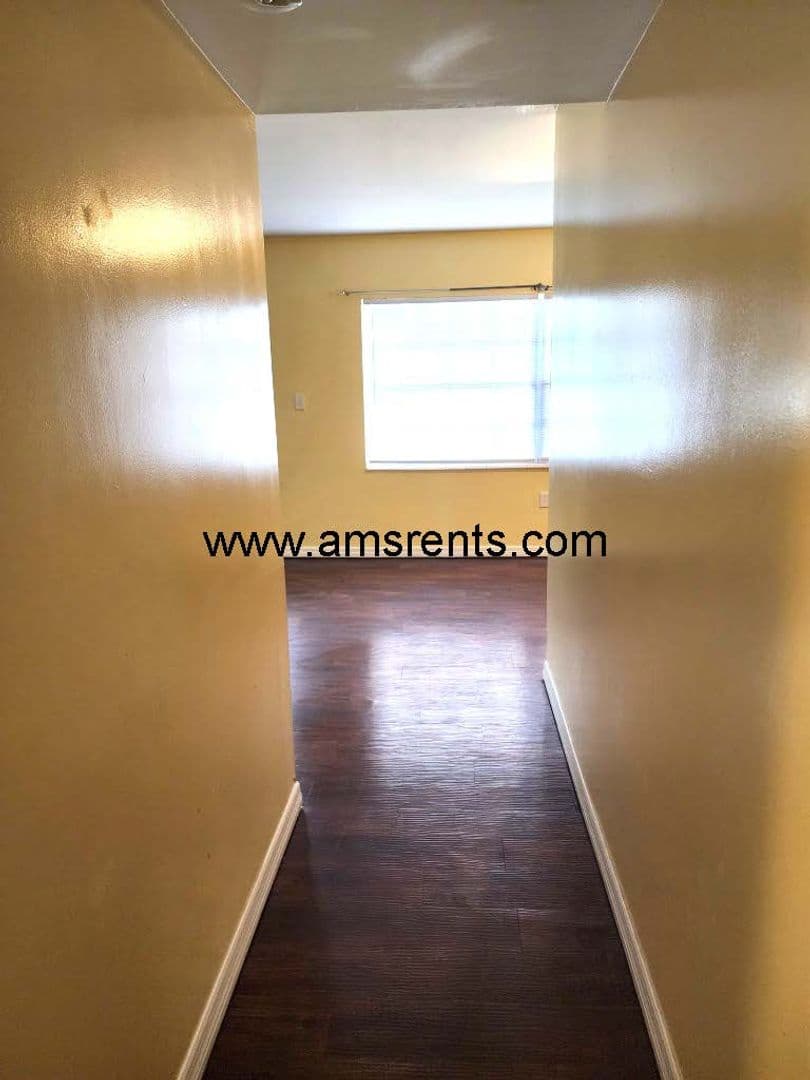 Orlando Apartment: 1406 W Holden Ave Unit A-10