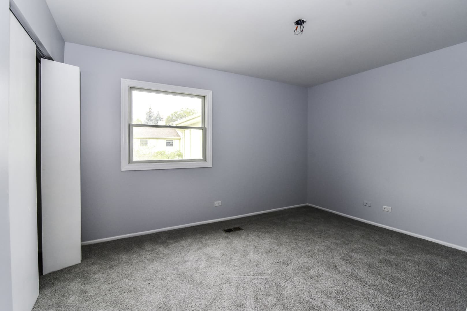 Barrington Apartment: 804 E. Hillside Avenue