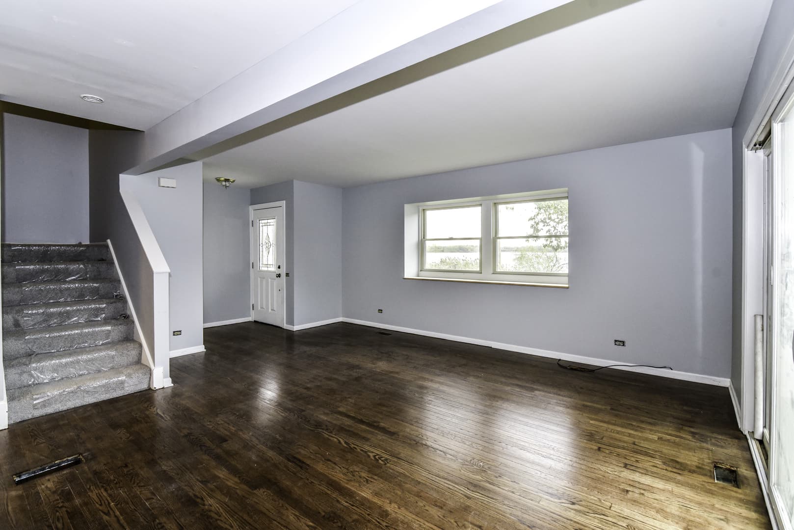Barrington Apartment: 804 E. Hillside Avenue