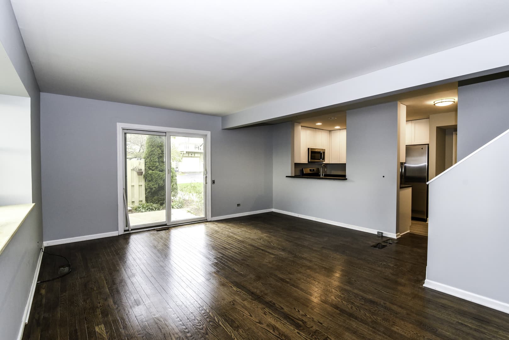 Barrington Apartment: 804 E. Hillside Avenue