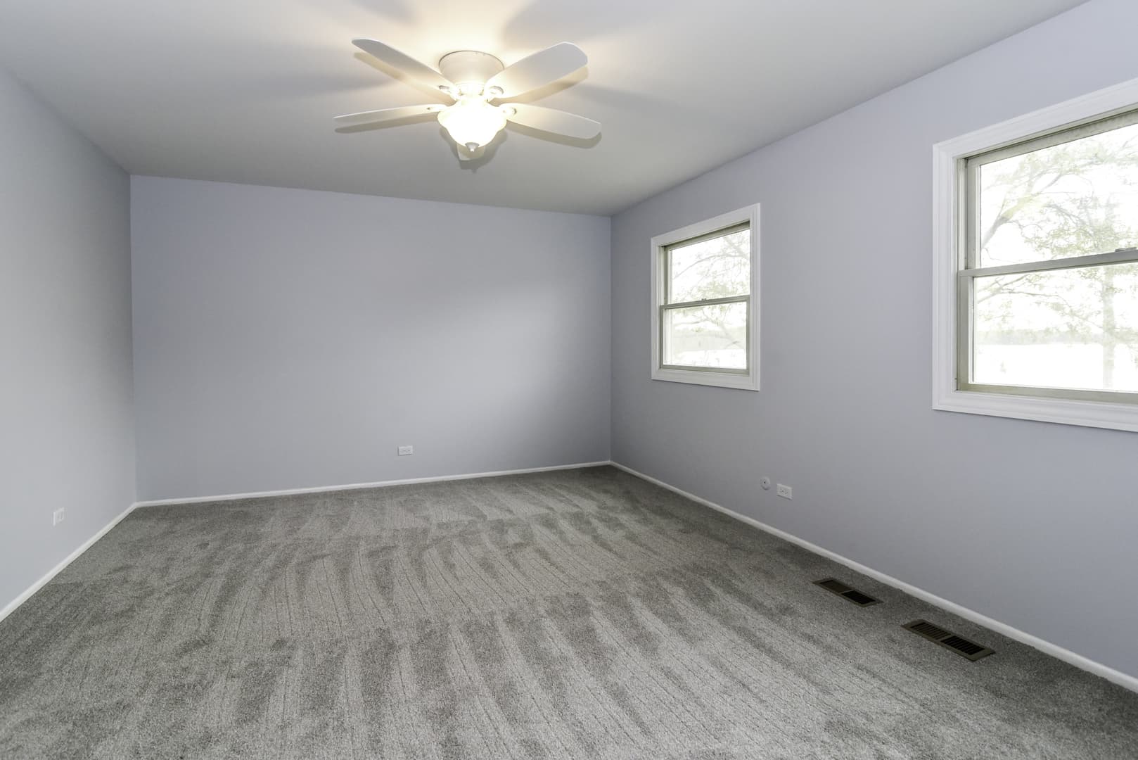 Barrington Apartment: 804 E. Hillside Avenue