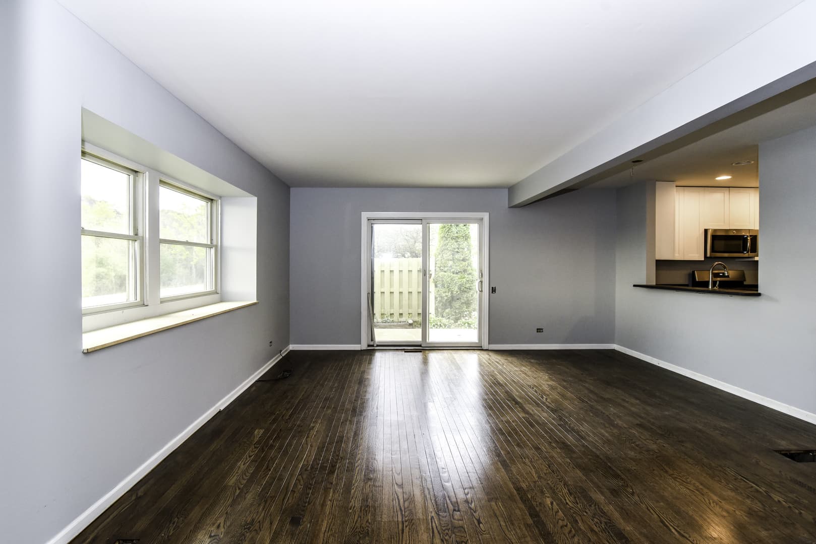 Barrington Apartment: 804 E. Hillside Avenue