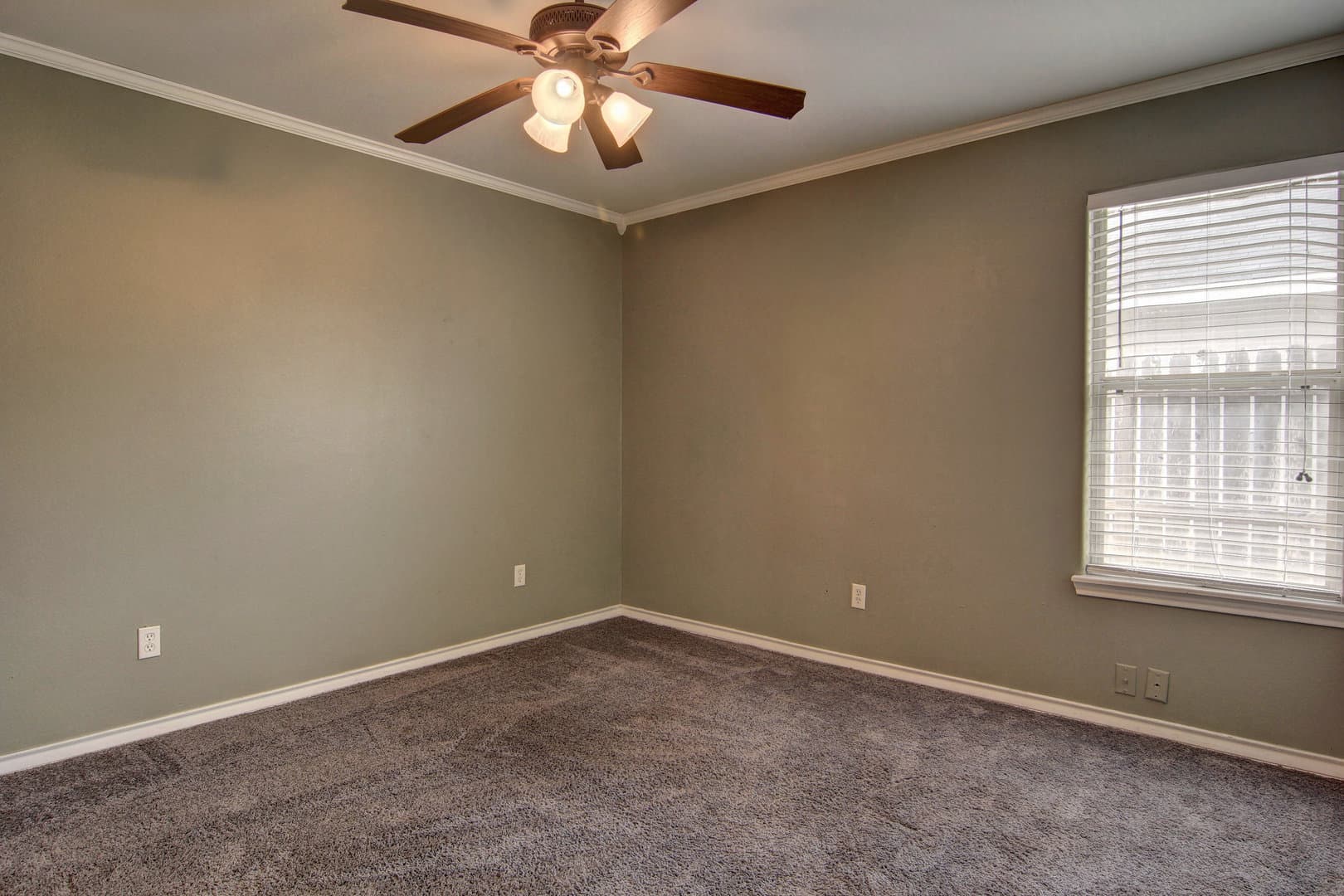 Corpus Christi House: 5825 Skylark