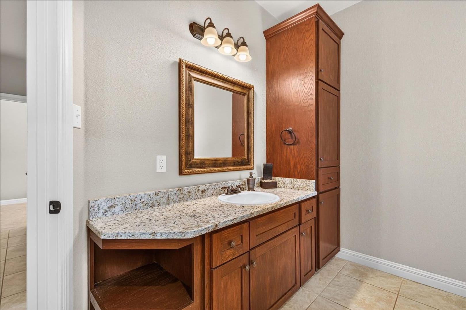 Corpus Christi House: 6 Virginia Hills Dr