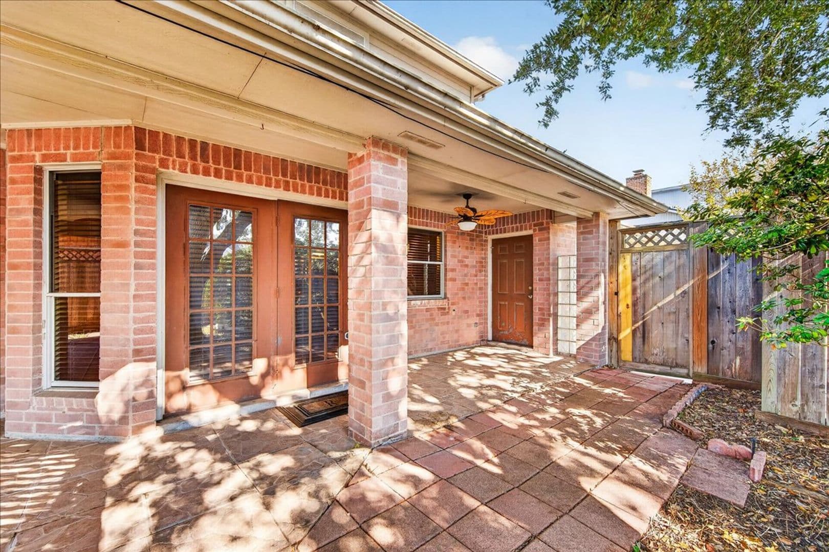 Corpus Christi House: 7022 Dunsford Dr