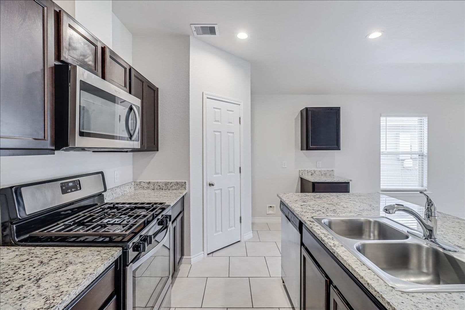 Corpus Christi House: 3913 Jayden Dr