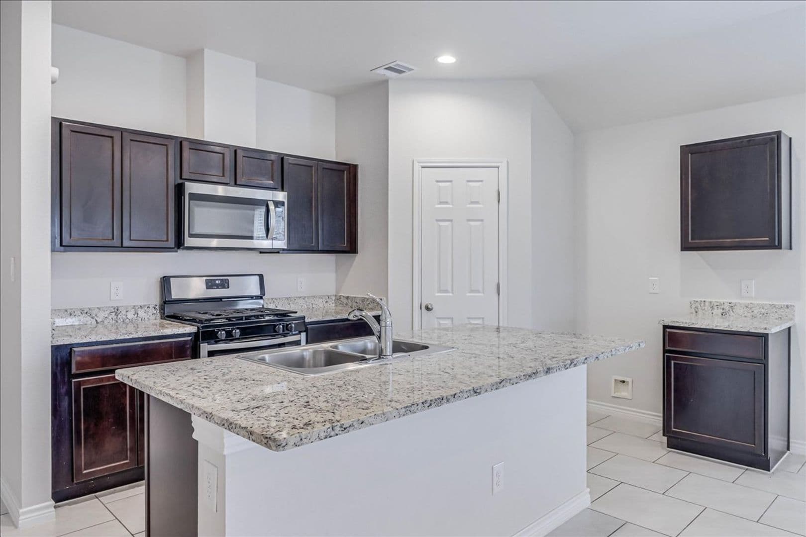 Corpus Christi House: 3913 Jayden Dr