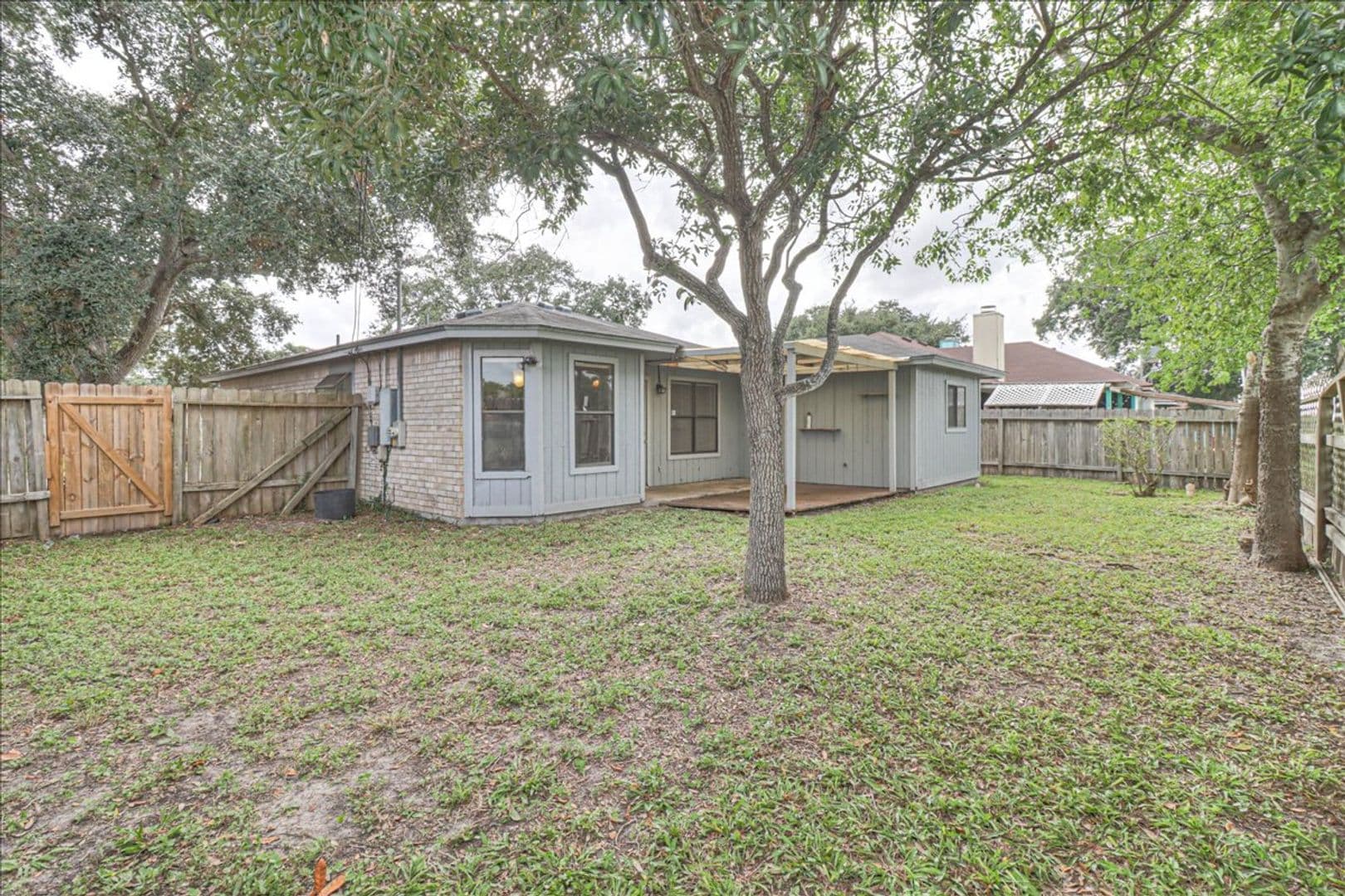 Corpus Christi House: 7209 Windy Ridge