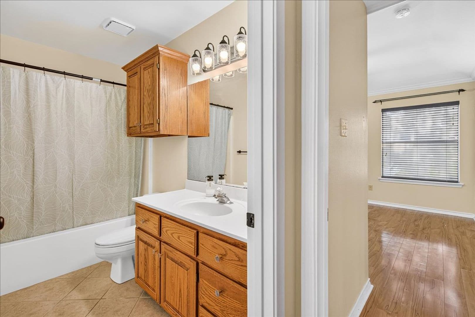 Corpus Christi House: 7022 Dunsford Dr