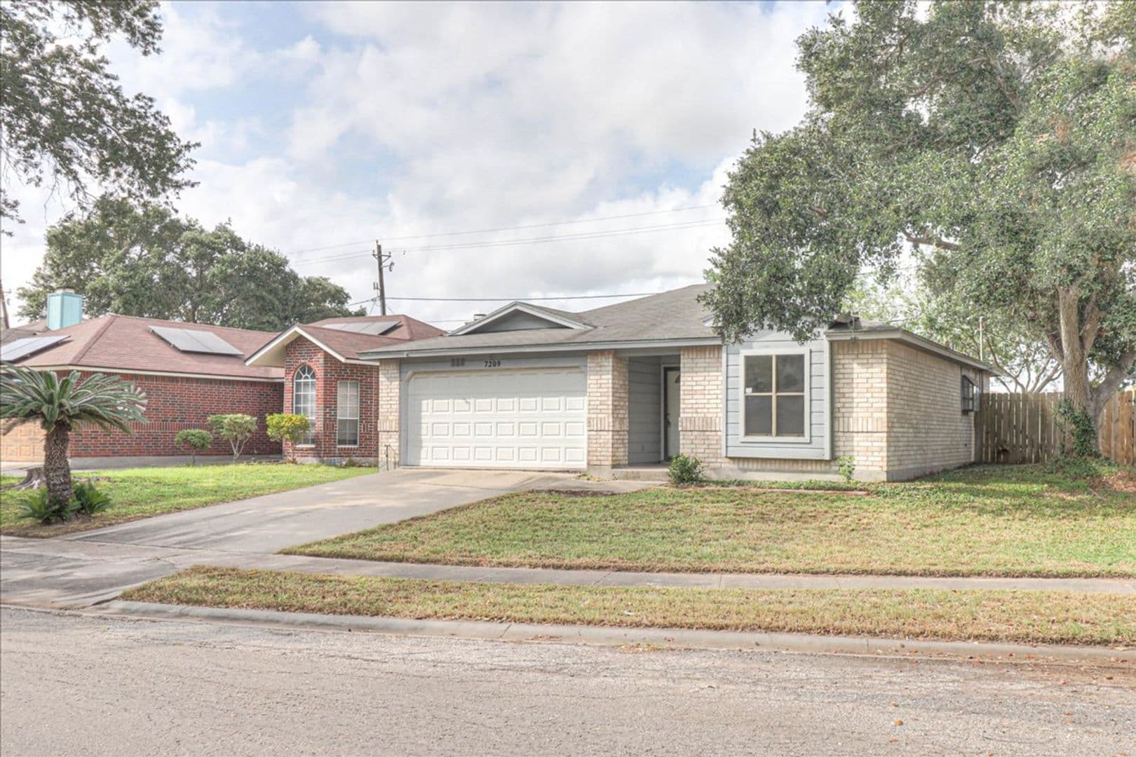 Corpus Christi House: 7209 Windy Ridge