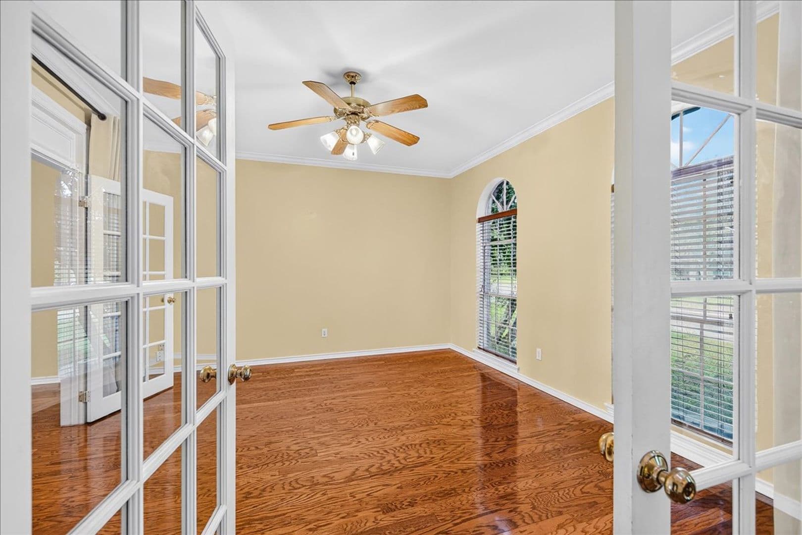 Corpus Christi House: 7022 Dunsford Dr