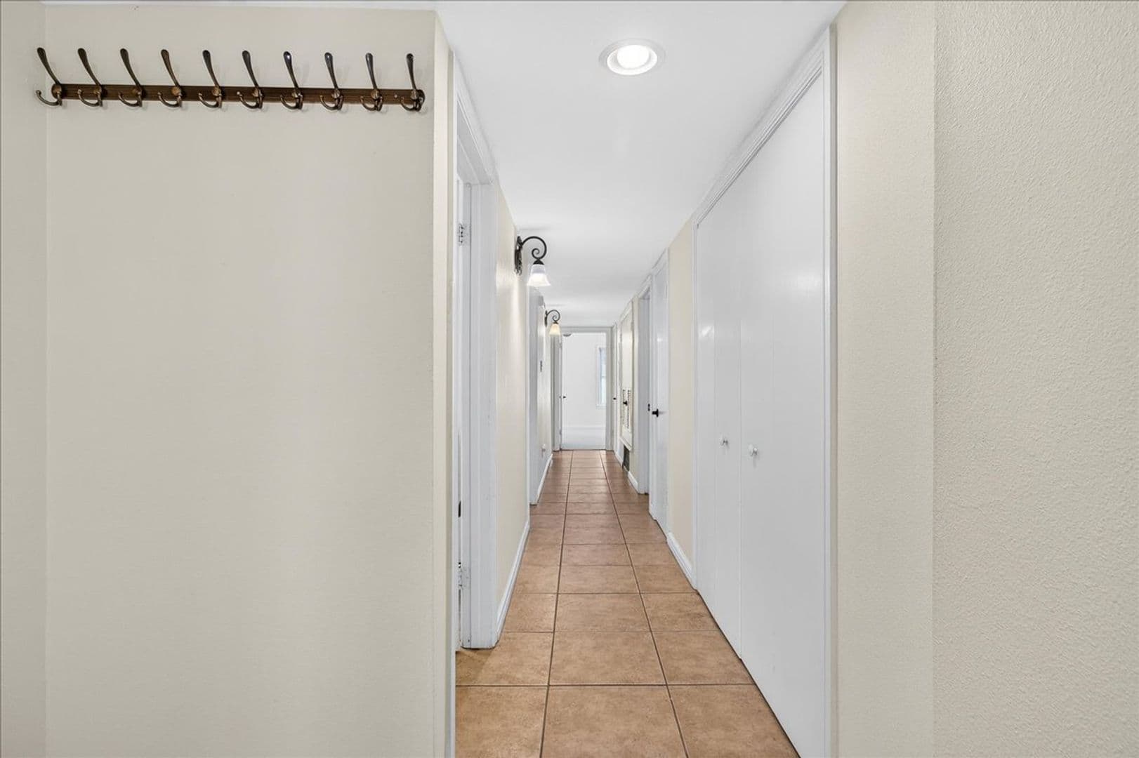 Corpus Christi House: 609 Peerman Pl