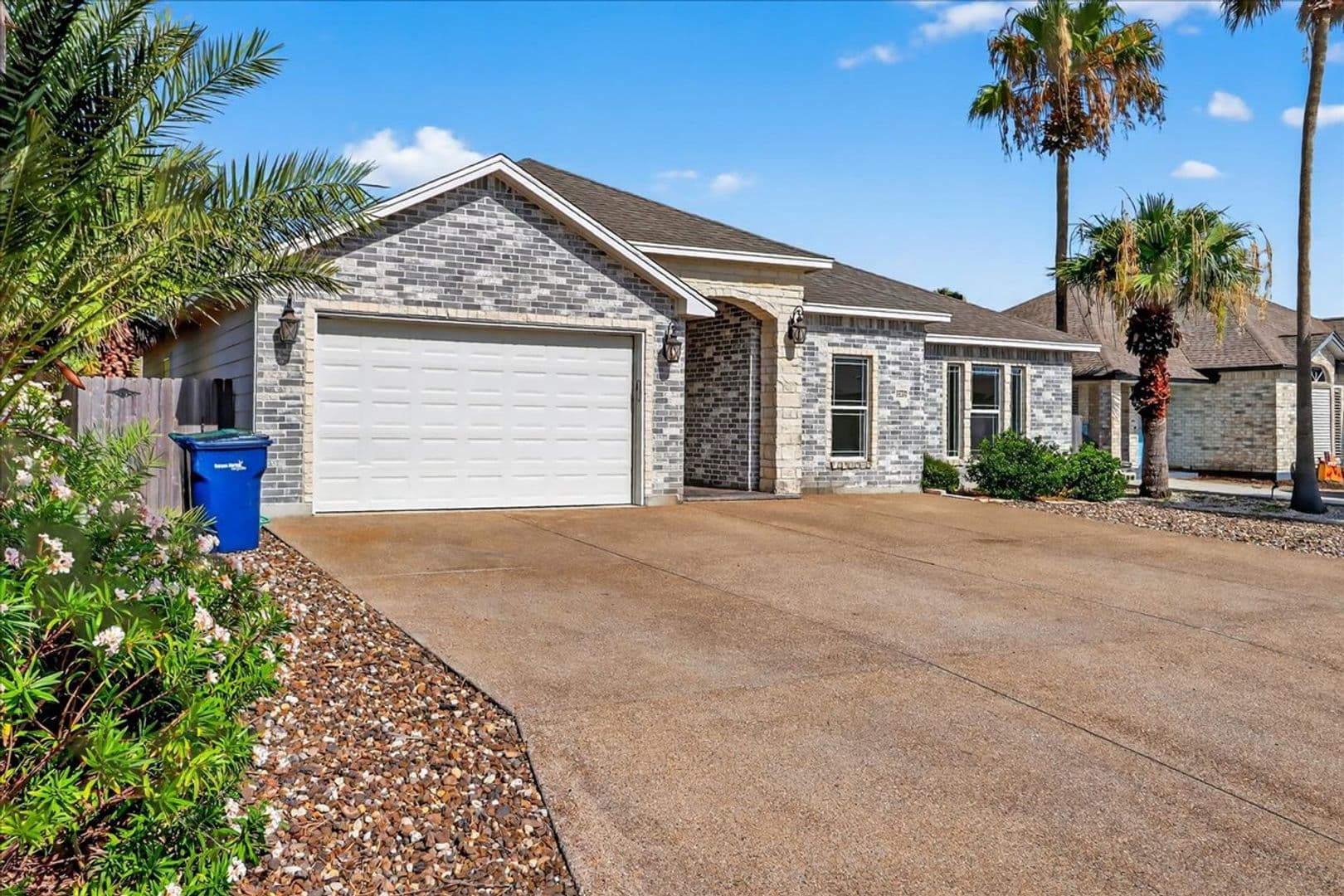 Corpus Christi House: 15229 Barataria Dr.
