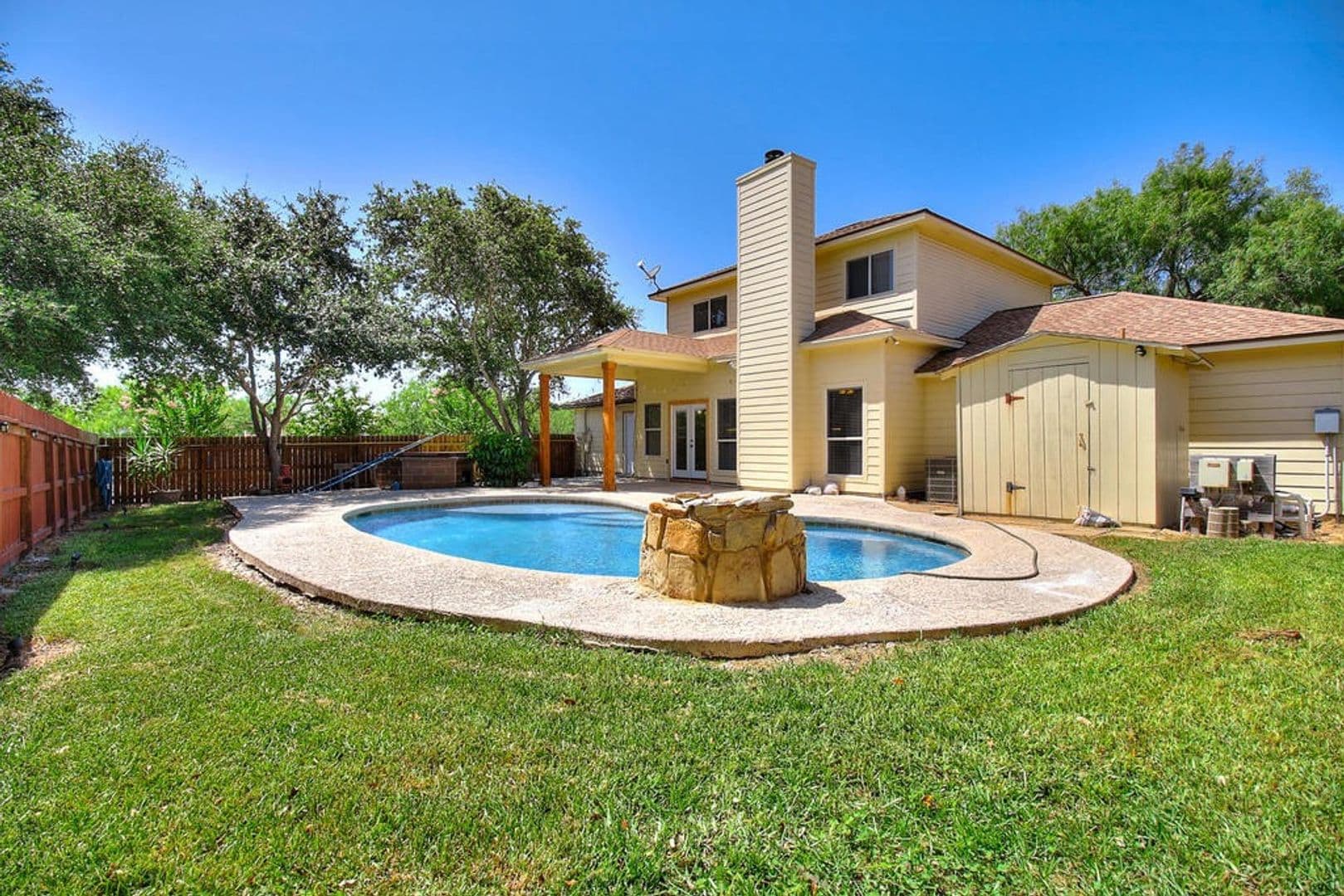 Corpus Christi House: 5101 Cavendish Dr