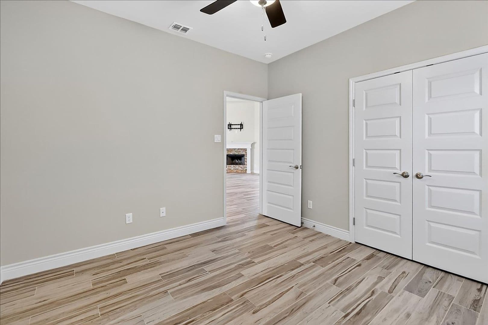 Corpus Christi House: 15229 Barataria Dr.