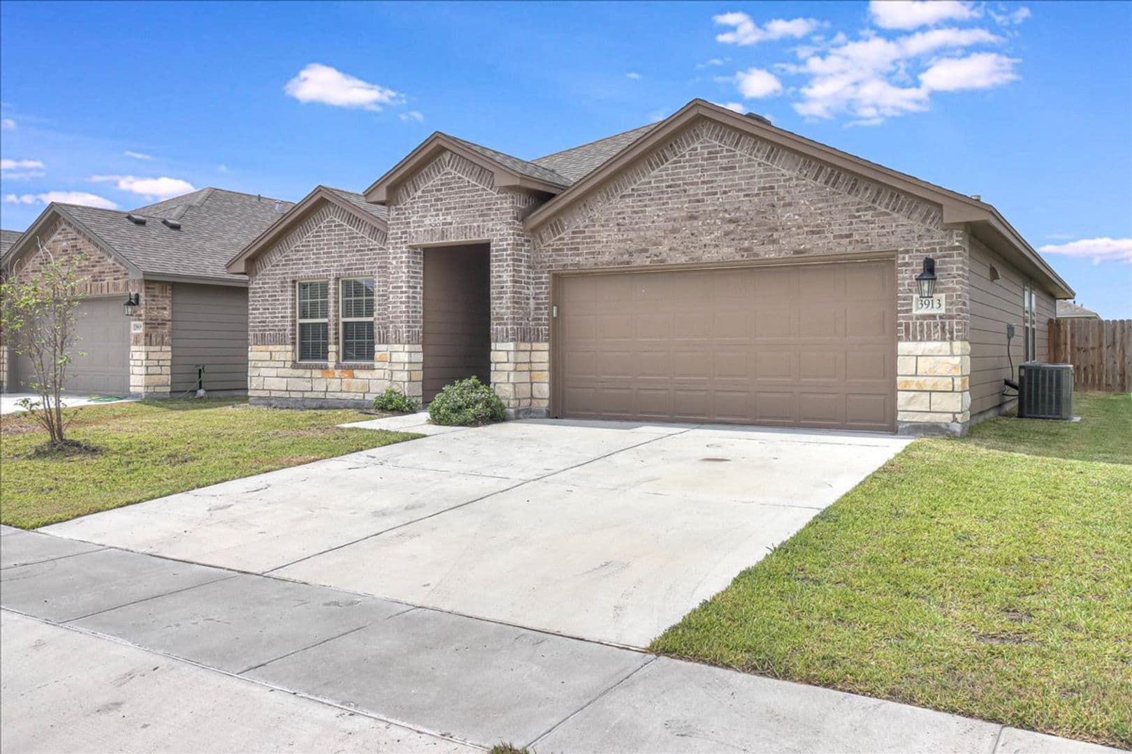 Corpus Christi House: 3913 Jayden Dr