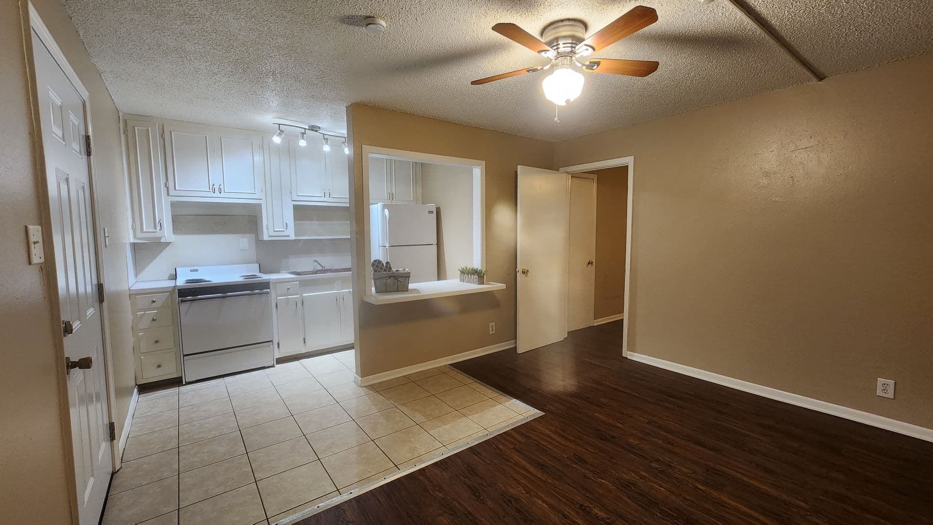 Texarkana Apartment: 519 Oak St