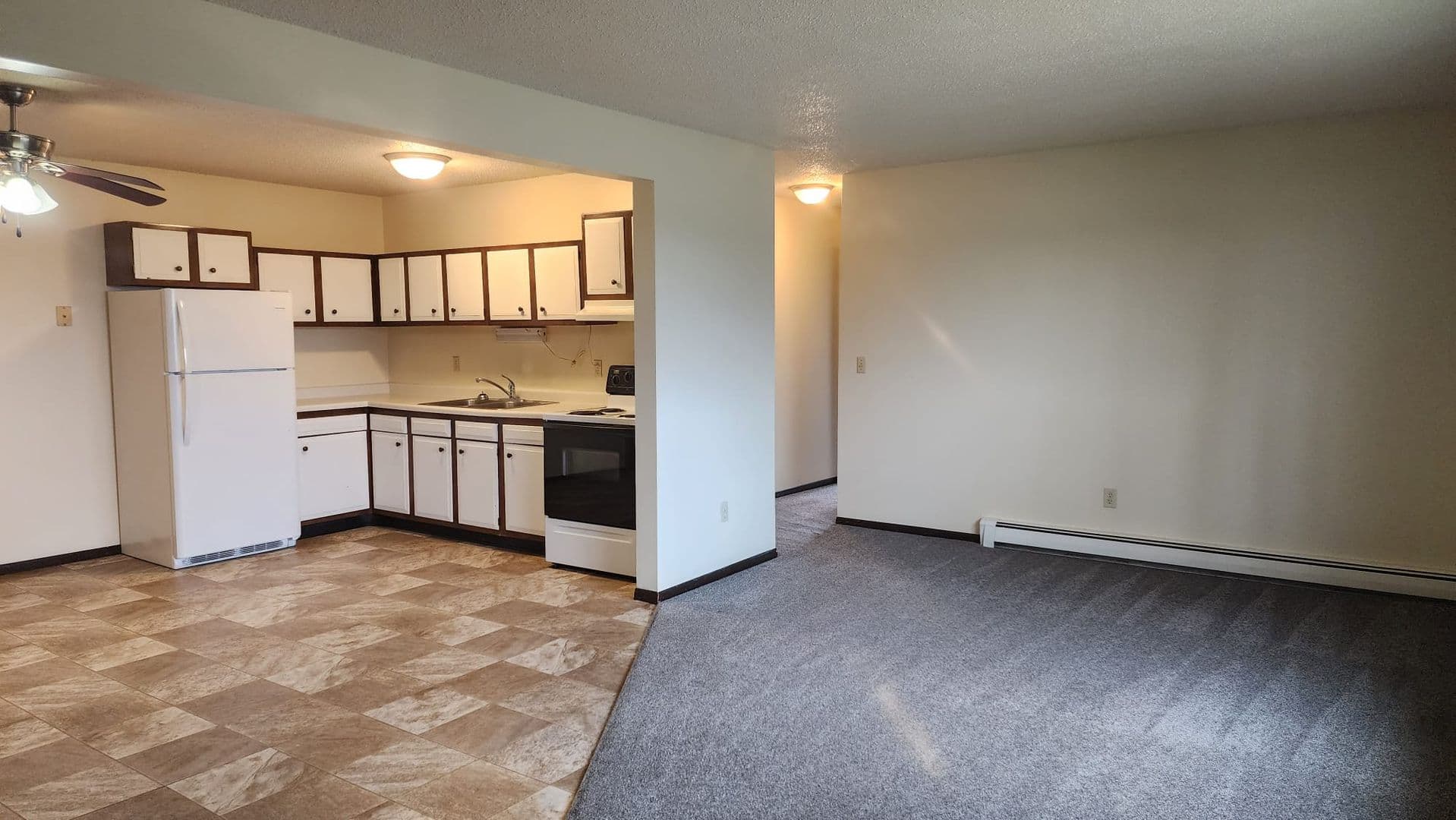 Renville Apartment: 419 & 427 Bryant Ave