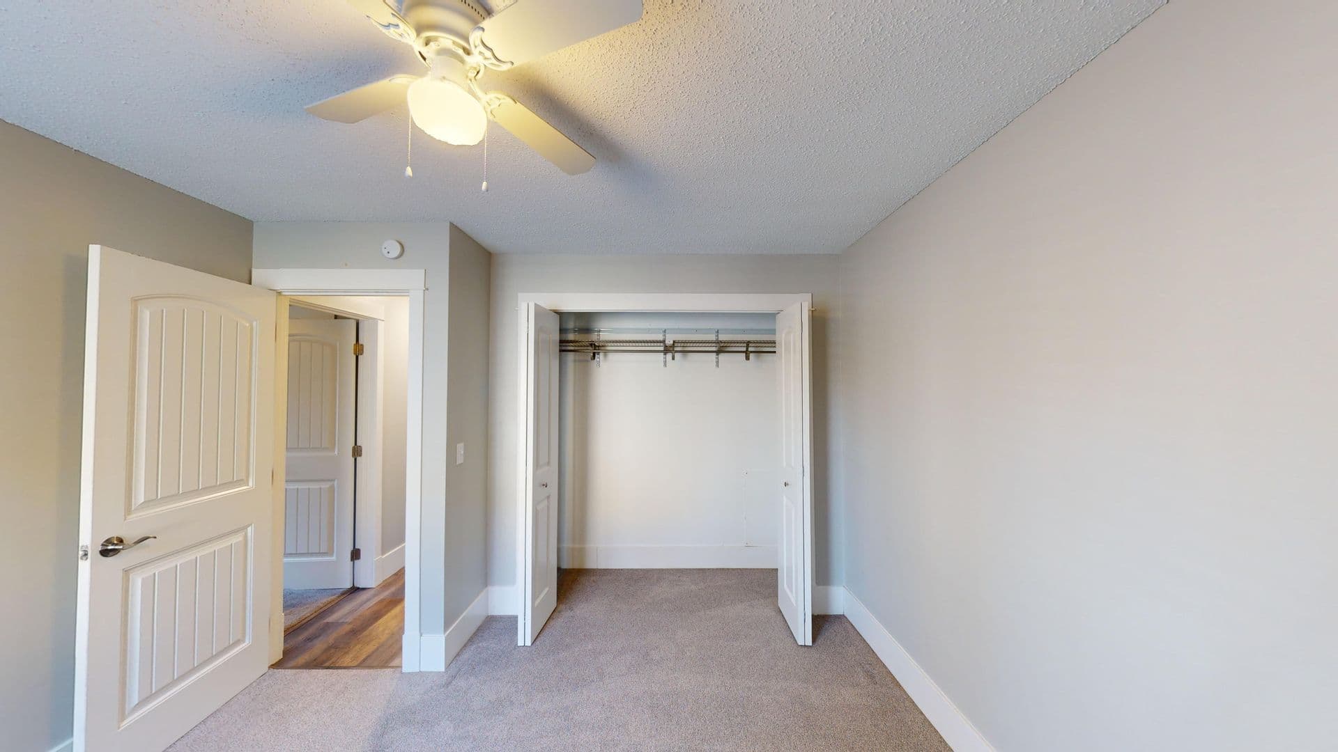 Renville Apartment: 419 & 427 Bryant Ave