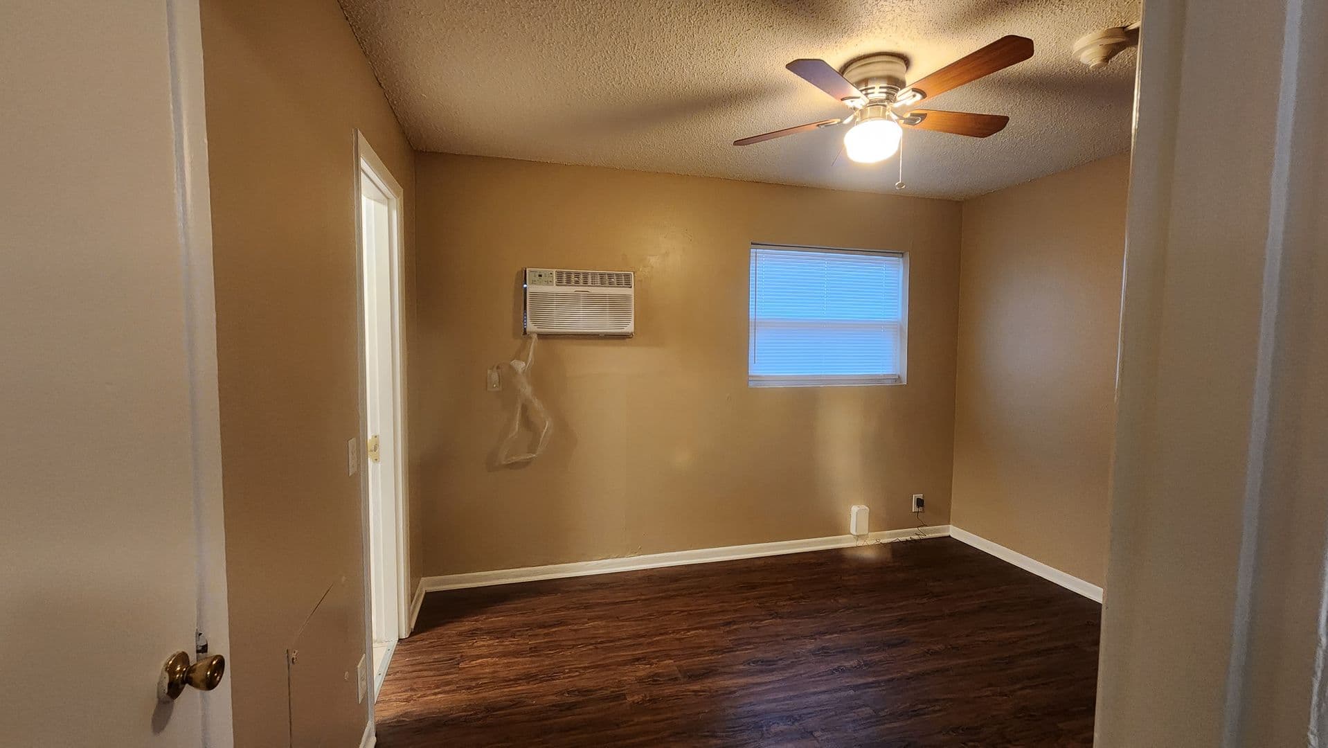 Texarkana Apartment: 519 Oak St