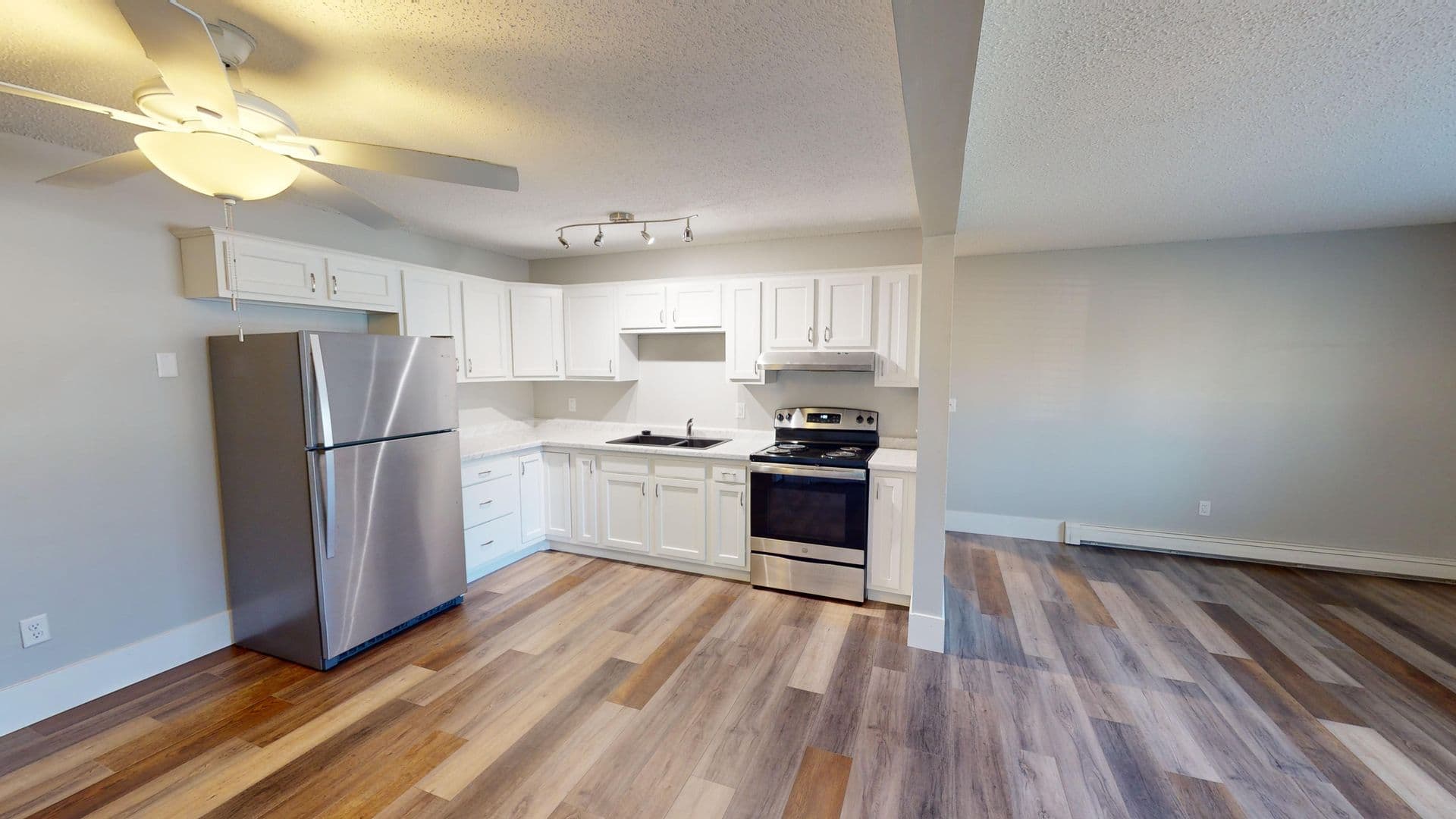 Renville Apartment: 419 & 427 Bryant Ave