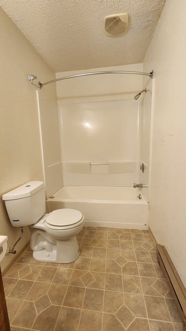 Granite Falls Apartment: 1040 & 1090 17th St