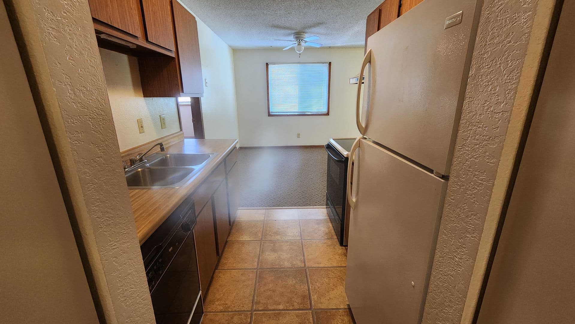Granite Falls Apartment: 1040 & 1090 17th St