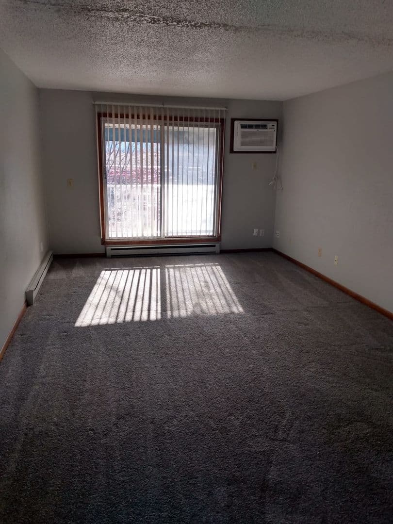 Granite Falls Apartment: 1040 & 1090 17th St