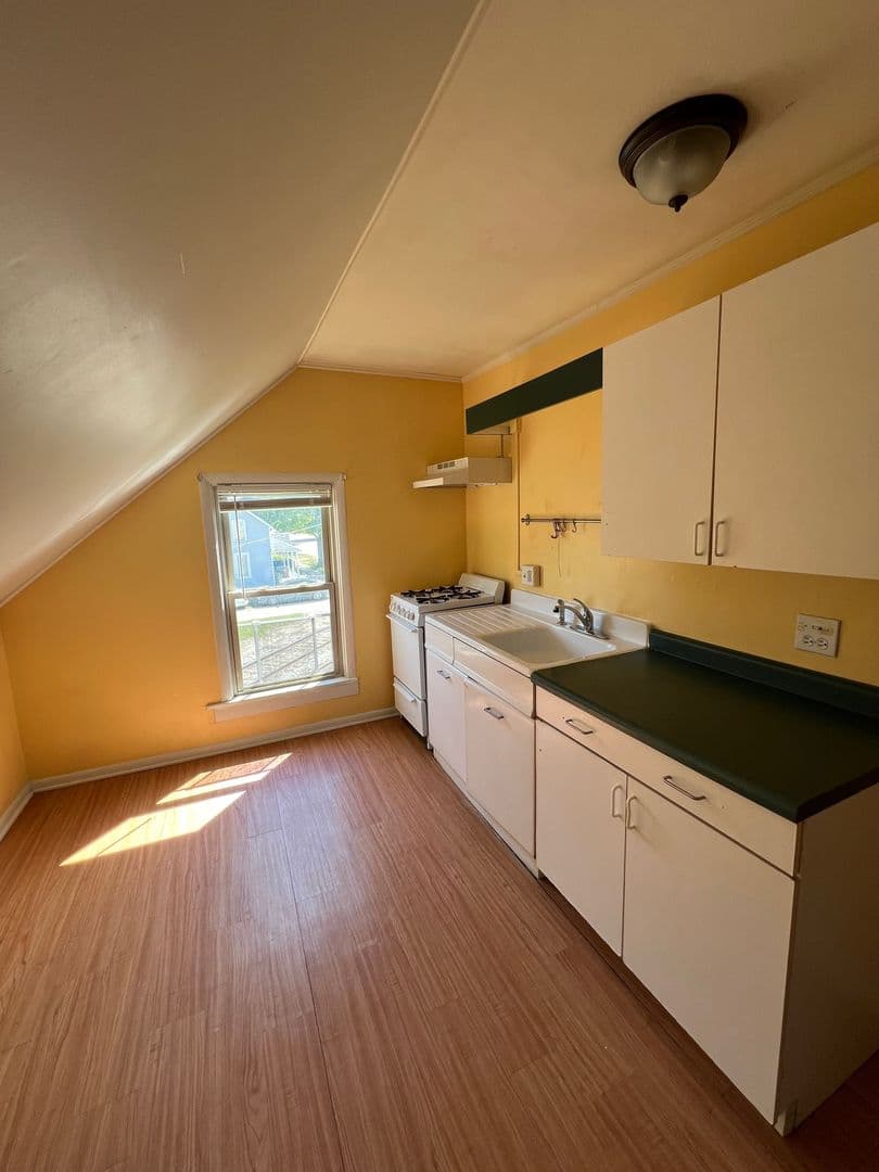 Grand Haven Apartment: 100 N 6th St