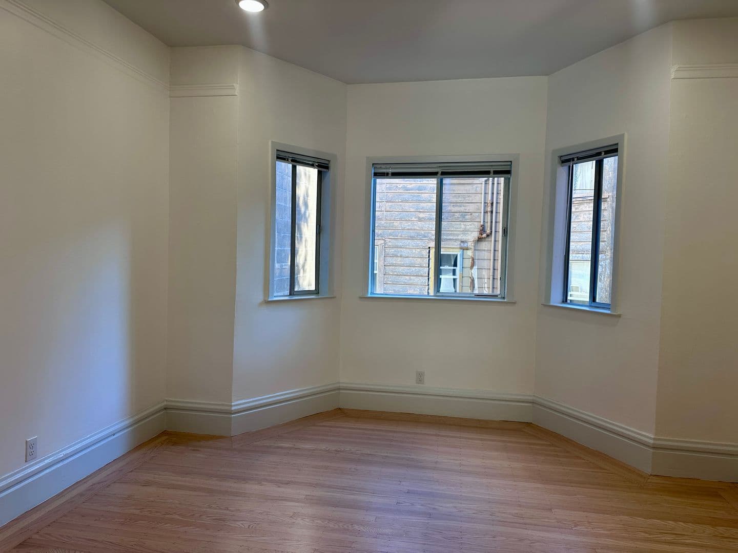 San Francisco Apartment: 1461 California Street