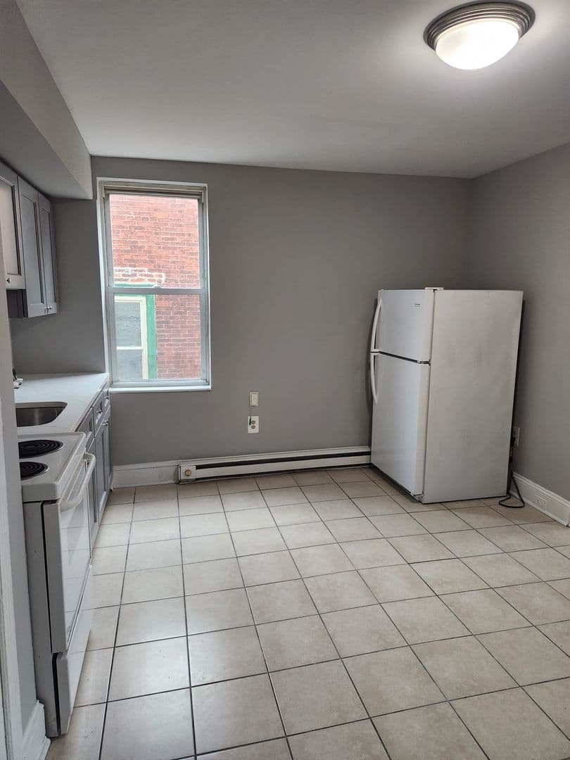 Philadelphia Apartment: 4141 Girard Ave.