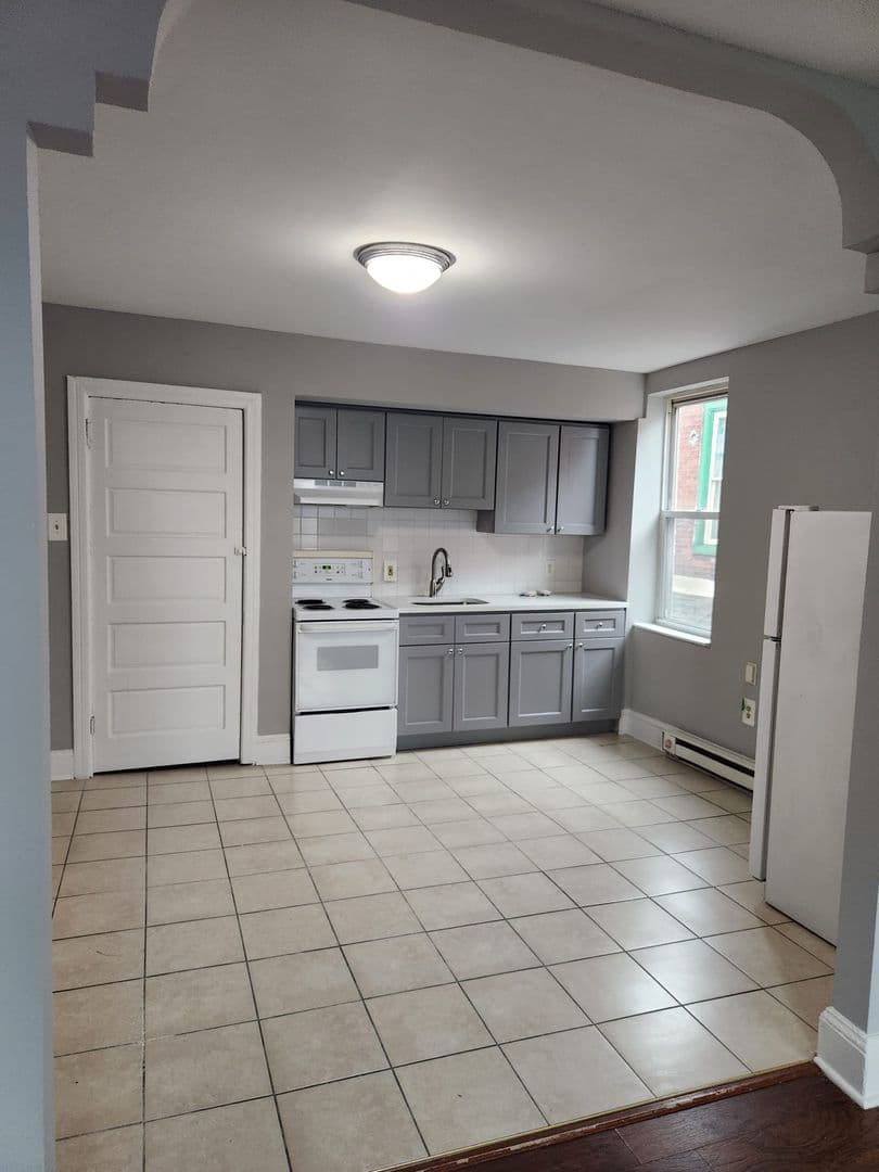 Philadelphia Apartment: 4141 Girard Ave.
