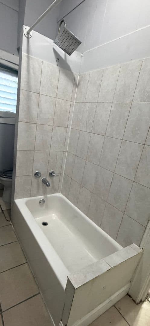 Philadelphia Apartment: 1713 W. Tioga St.