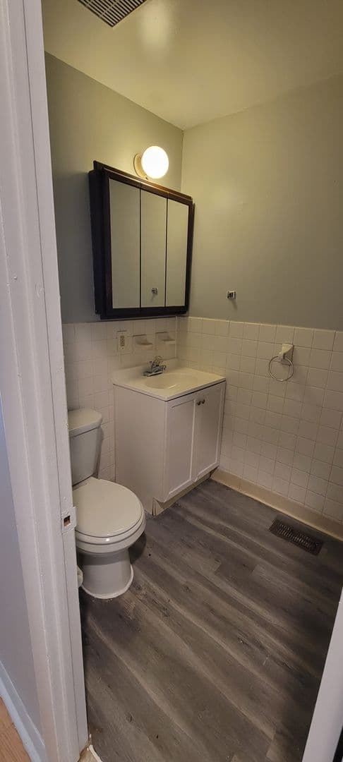 Philadelphia Apartment: 8800 Cottage St.