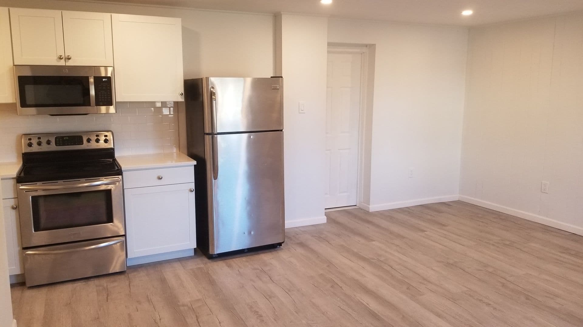 Abington Apartment: 1856 Horace Ave.