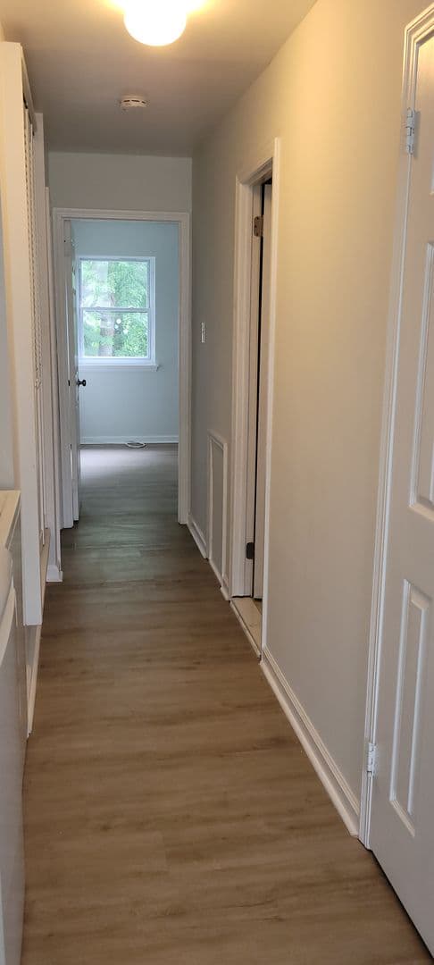 Philadelphia Apartment: 9479 Woodbridge Rd.