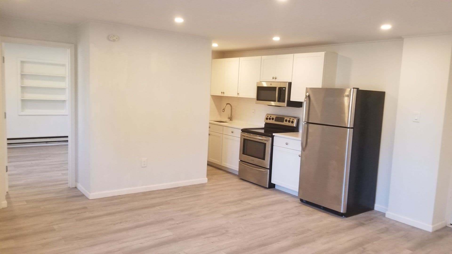 Abington Apartment: 1856 Horace Ave.