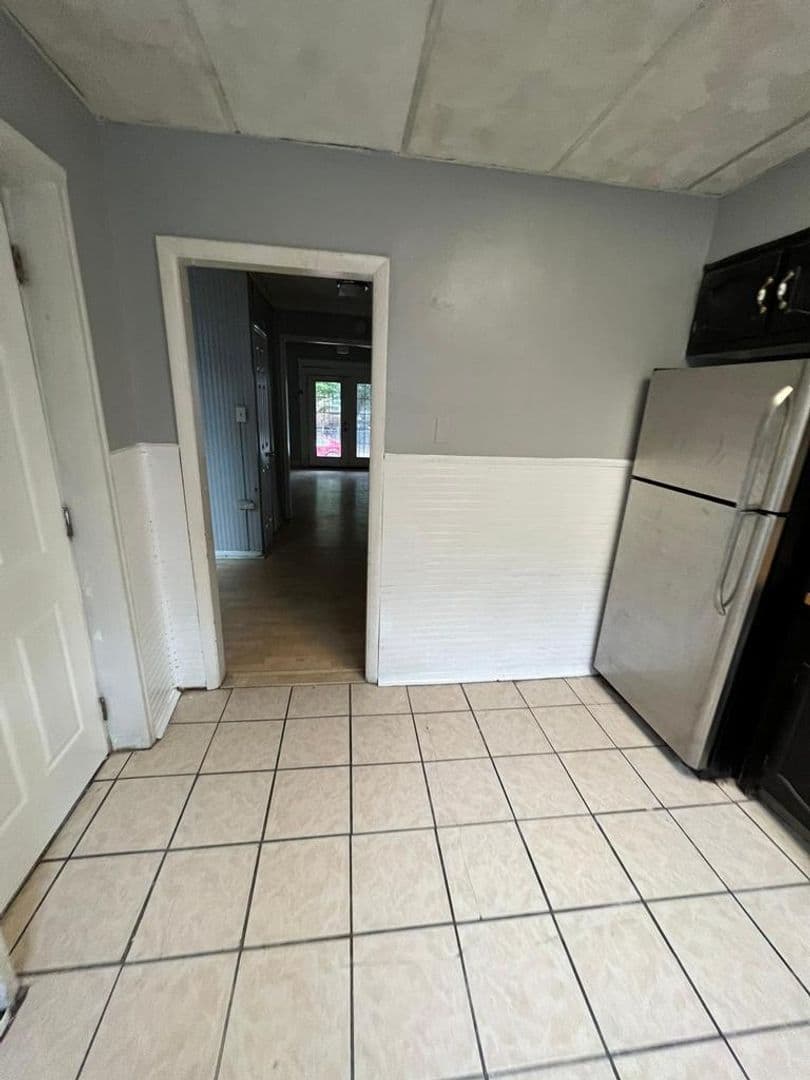 Philadelphia House: 931 Granite St