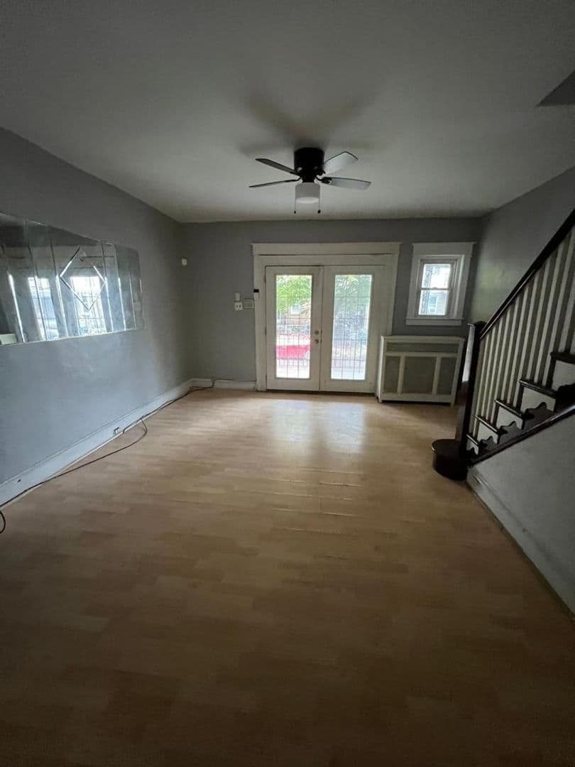 Philadelphia House: 931 Granite St