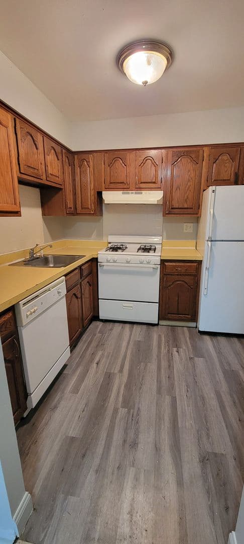 Philadelphia Apartment: 8800 Cottage St.